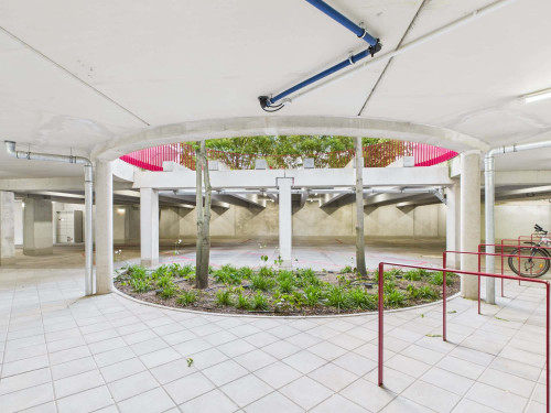 Shared apartment – Modern 2-room unit with balcony & fitted kitchen, 5 minutes to the U5