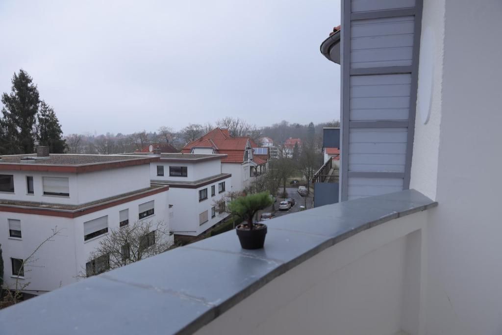 Charming & Beautiful Home With Nice City View - 36