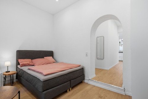 Modern, Fully Renovated Studio Apartment – 41 m², Bright, Stylish and Centrally Located