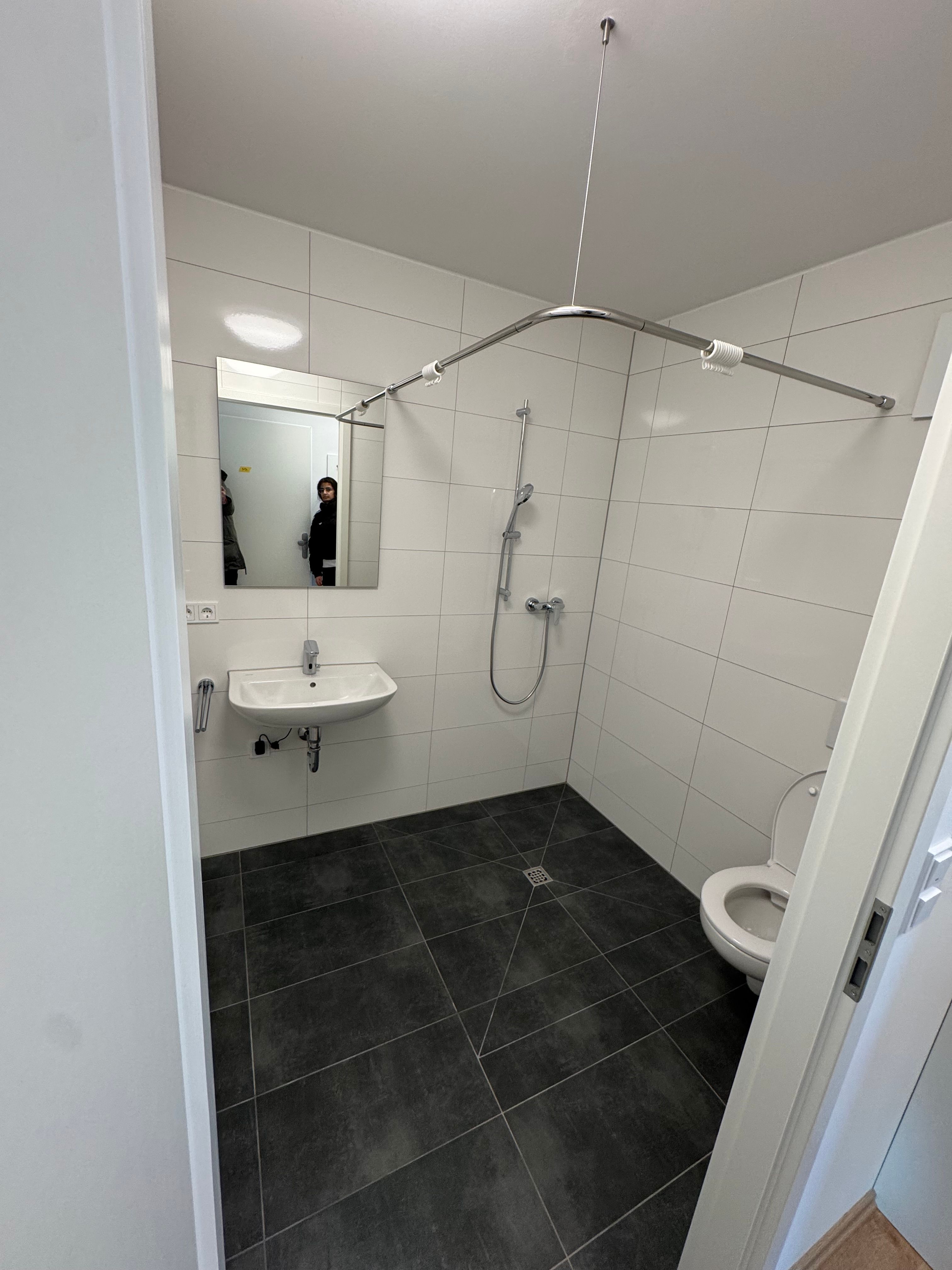 Modern New-Build Studio Apartment– Ideal For Students, Interns & Young Professionals | Erlangen-Süd - Modern New-Build Studio Apartment– Ideal for Students, Interns & Young Professionals | Erlangen-Süd - Gallery - 5