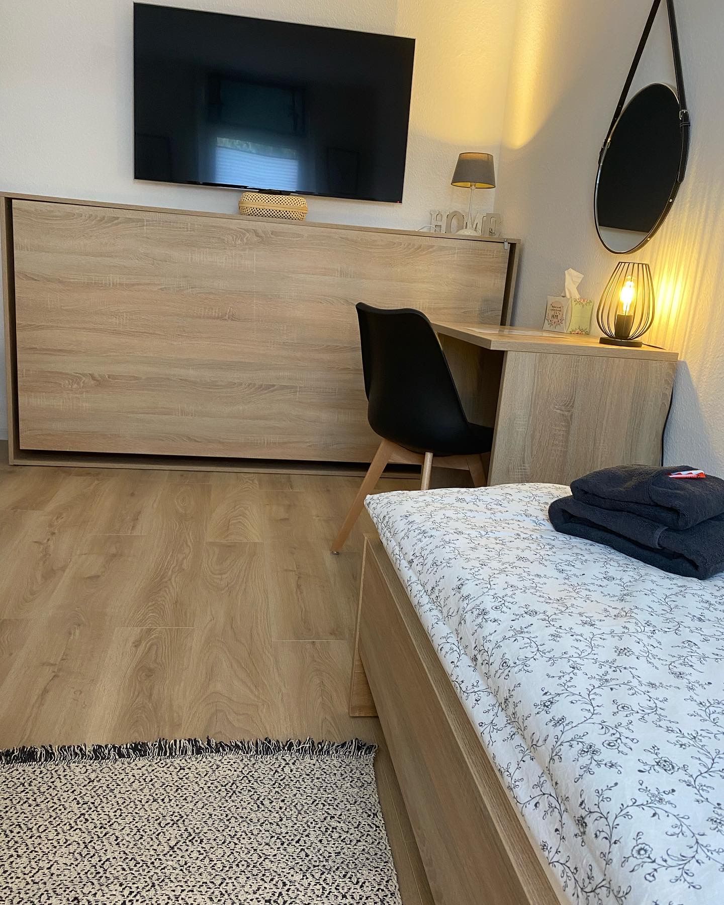 Cozy, Modern Apartment - 4