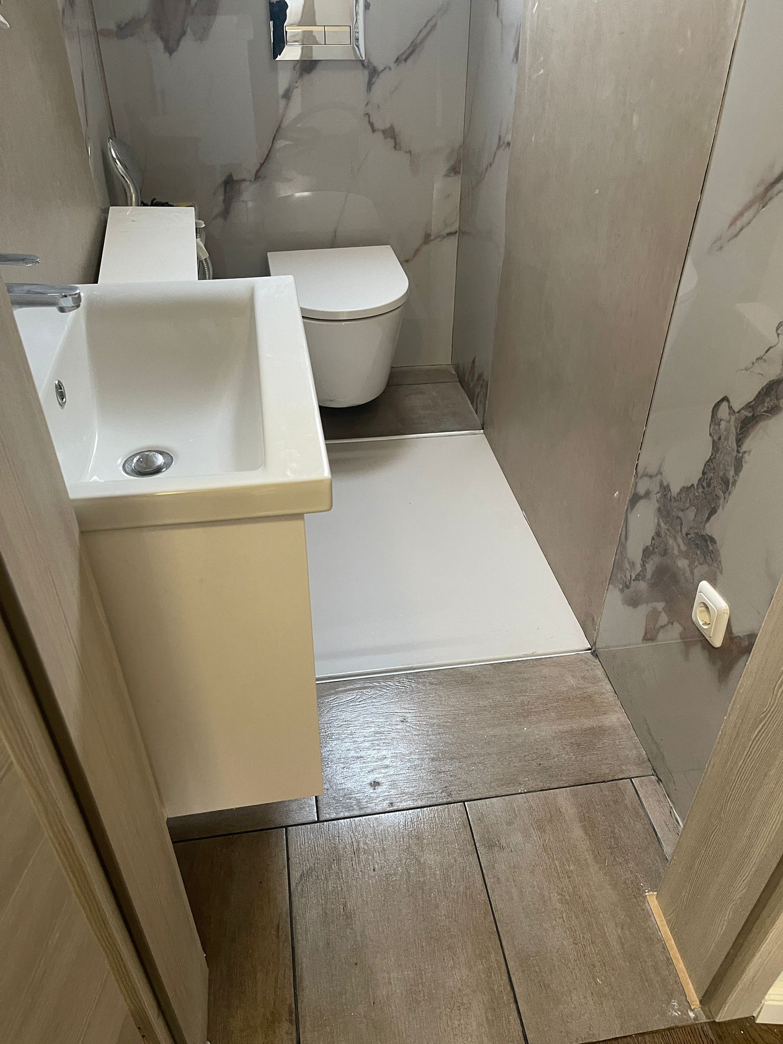 Modern 4-Bedroom Apartment In Bayreuth – Newly Renovated, Prime Location Near The City Center - 8
