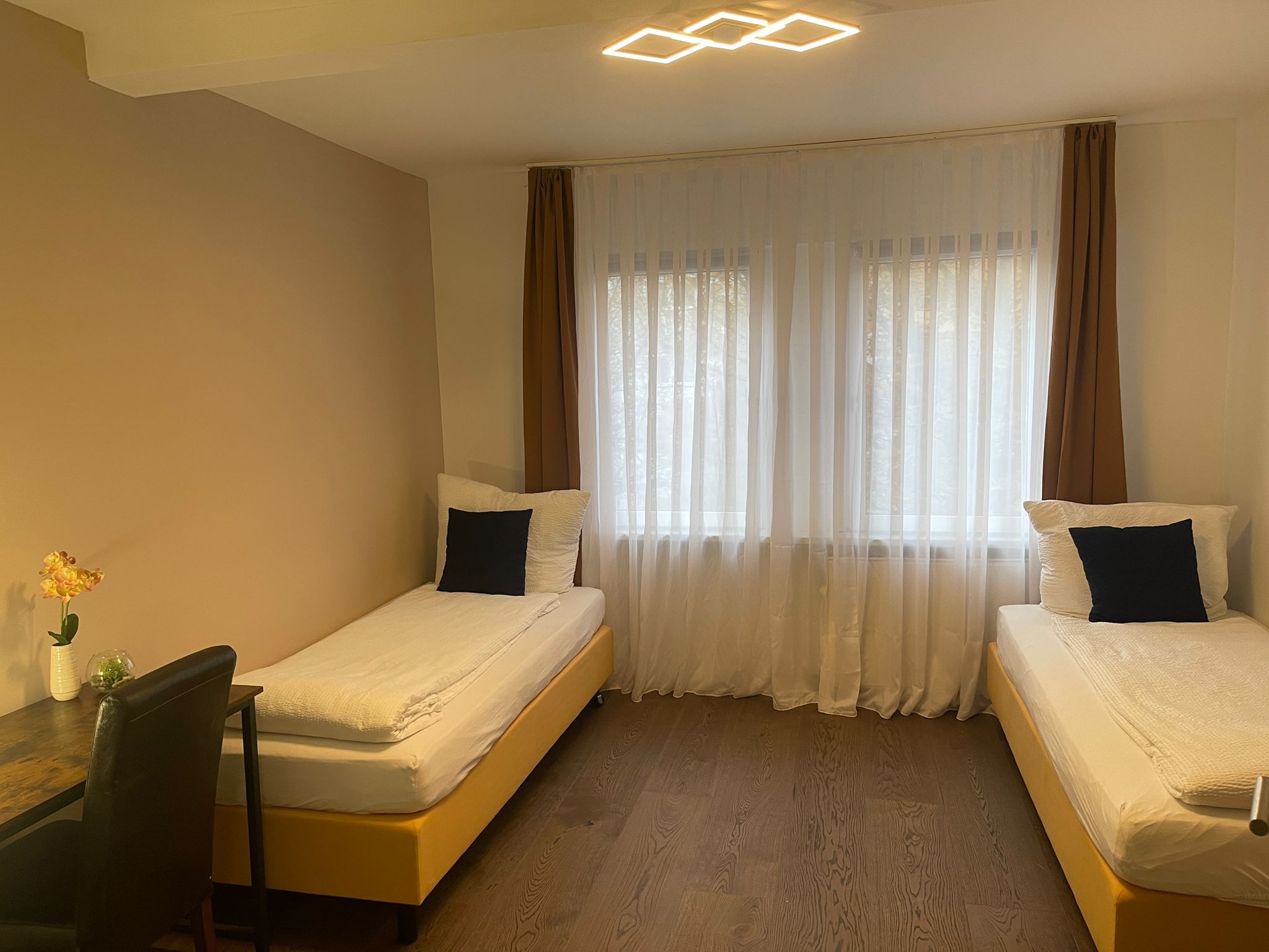 Modern 4-Bedroom Apartment In Bayreuth – Newly Renovated, Prime Location Near The City Center - 4