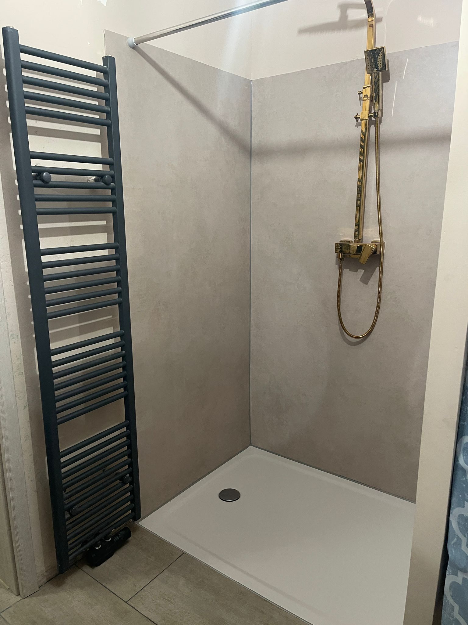 Modern 4-Bedroom Apartment In Bayreuth – Newly Renovated, Prime Location Near The City Center - 3
