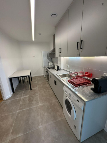 Homely single bedroom in the Norton de Matos neighbourhood  - Gallery -  5