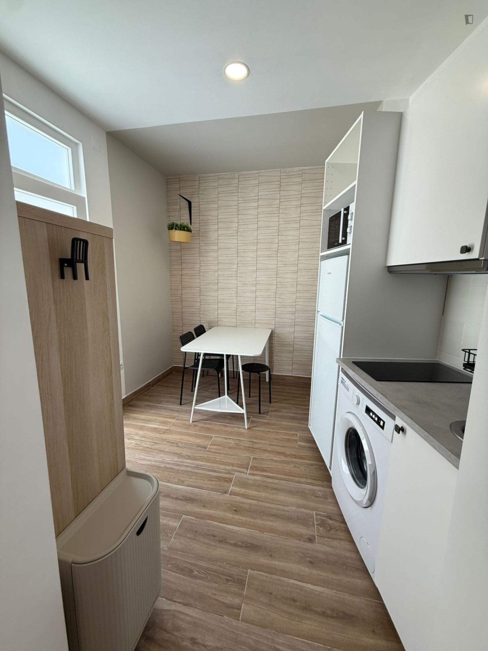  Lovely Studio Near Sé Catedral De Santarém  -  Lovely studio near Sé Catedral de Santarém  - Gallery -  1