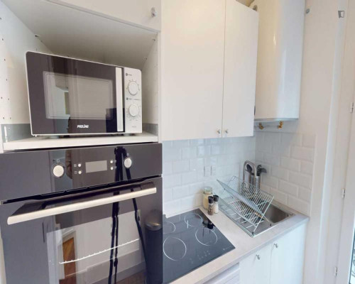 Inviting double bedroom near the Poissonnière metro 