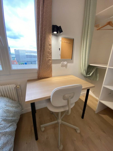 95m² Private room in a flatshare for 5 people