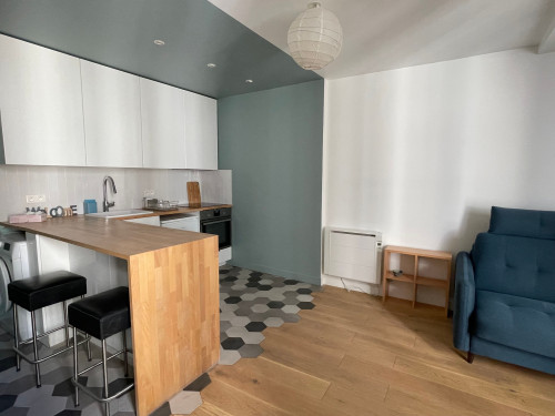 Charming Studio - Very quiet and bright - on courtyard side - Canal St Martin / Gare de l'Est