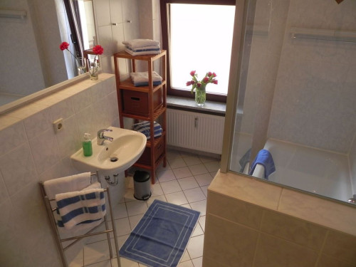 Central 3-room apartment in Leipzig – Ideal for companies including washing machine and Wi-Fi. - Gallery - 6