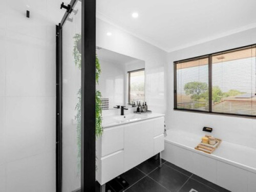 Gold Coast Gem – Private & Clean