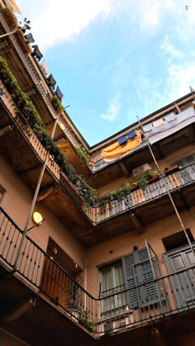 Charming 2-bedroom flat in Chinatown