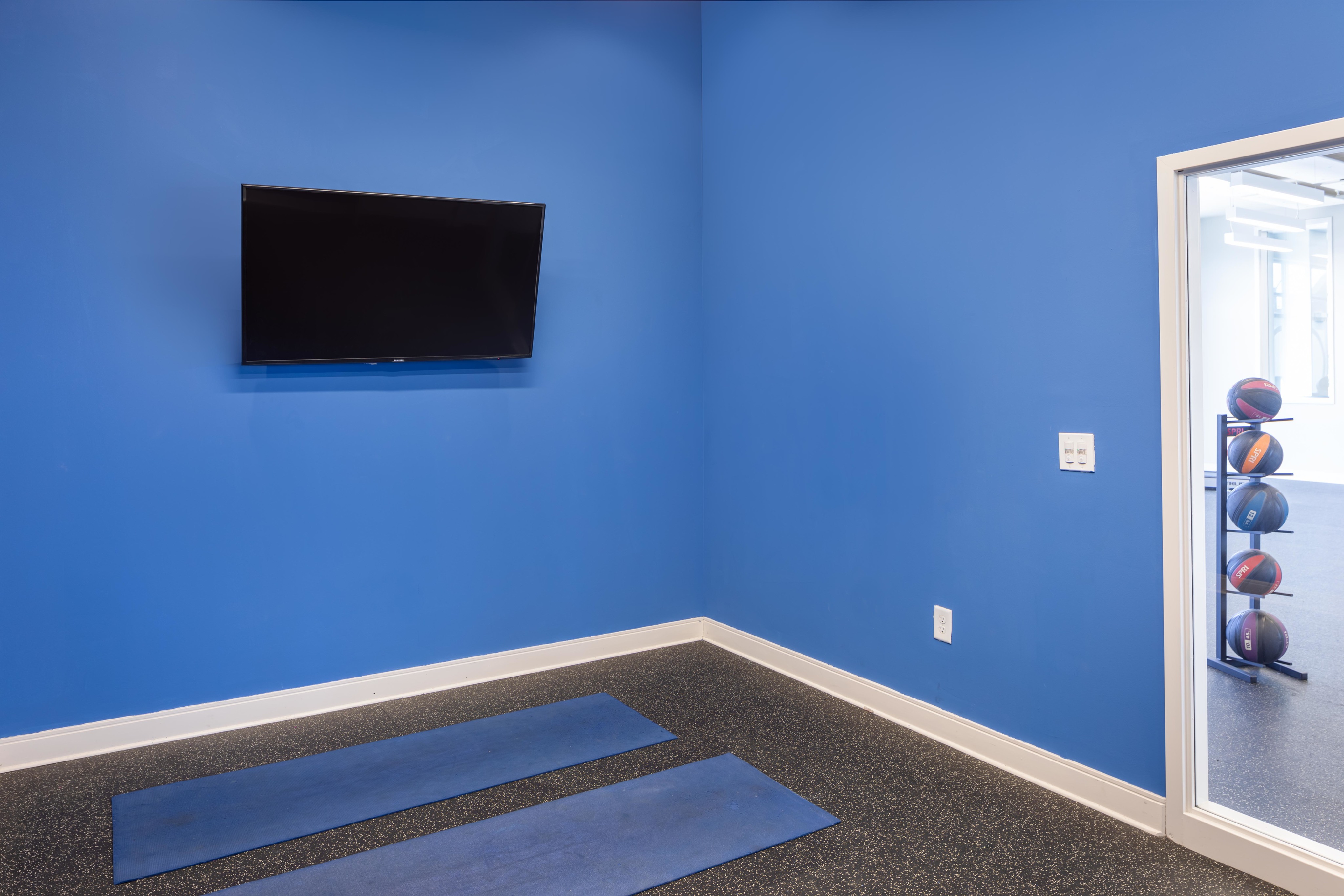 200 Edgewood | Student Housing