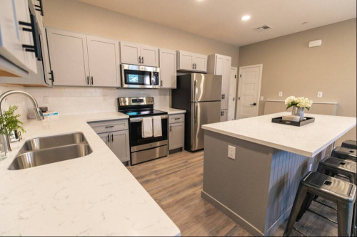 Lofts on 8th | Student Housing