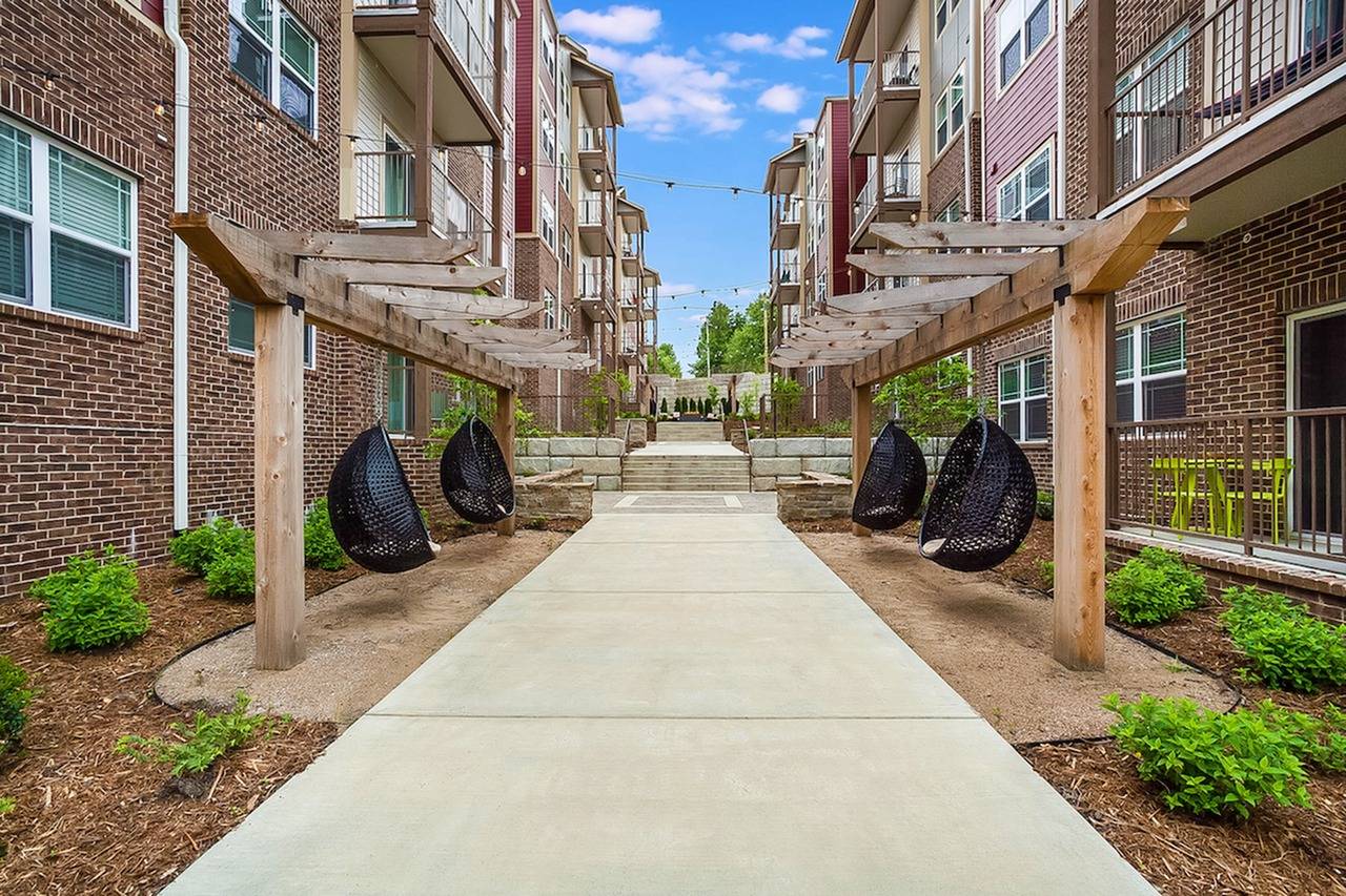 The Locale Fayetteville | Student Housing