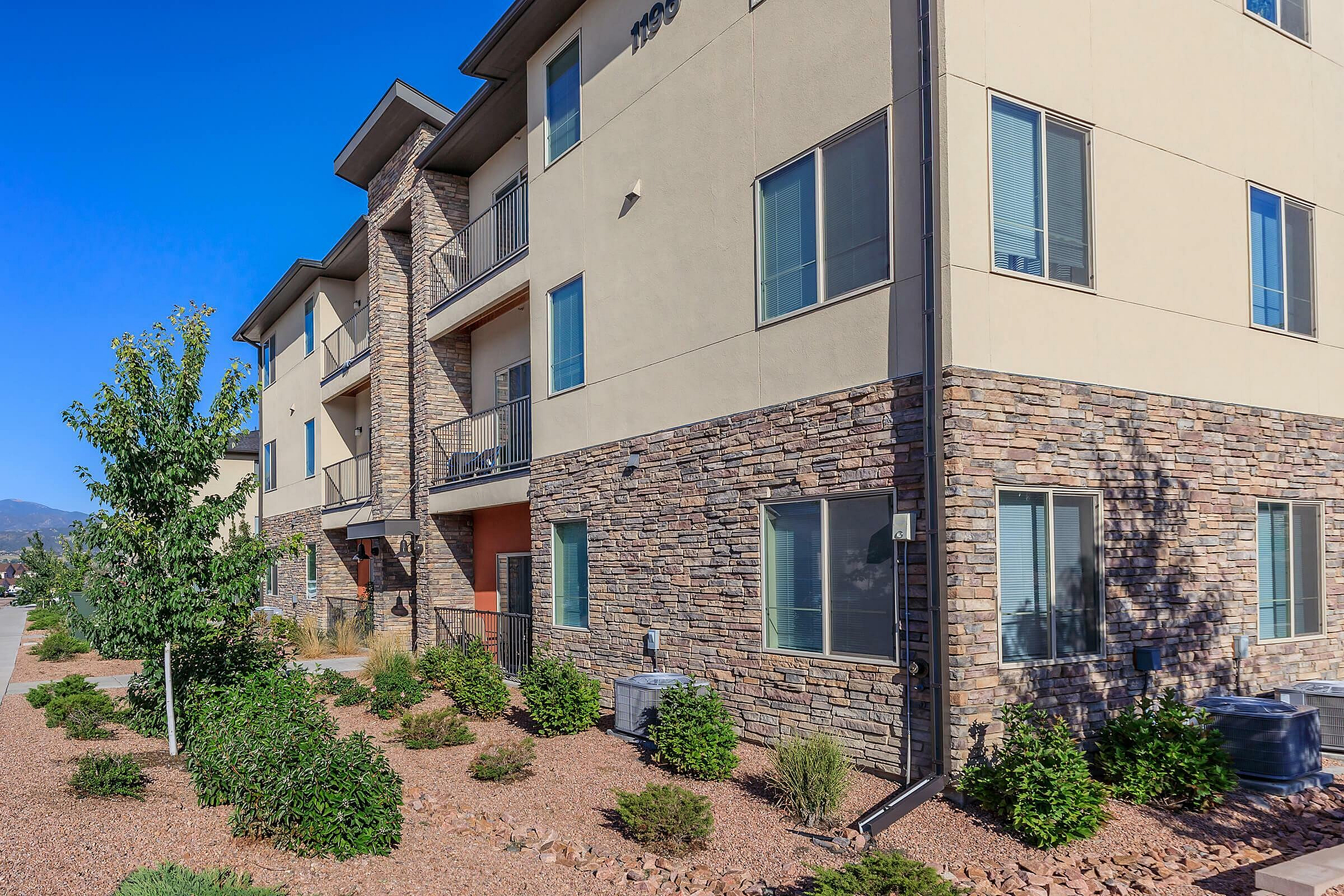 11 West | Student Housing