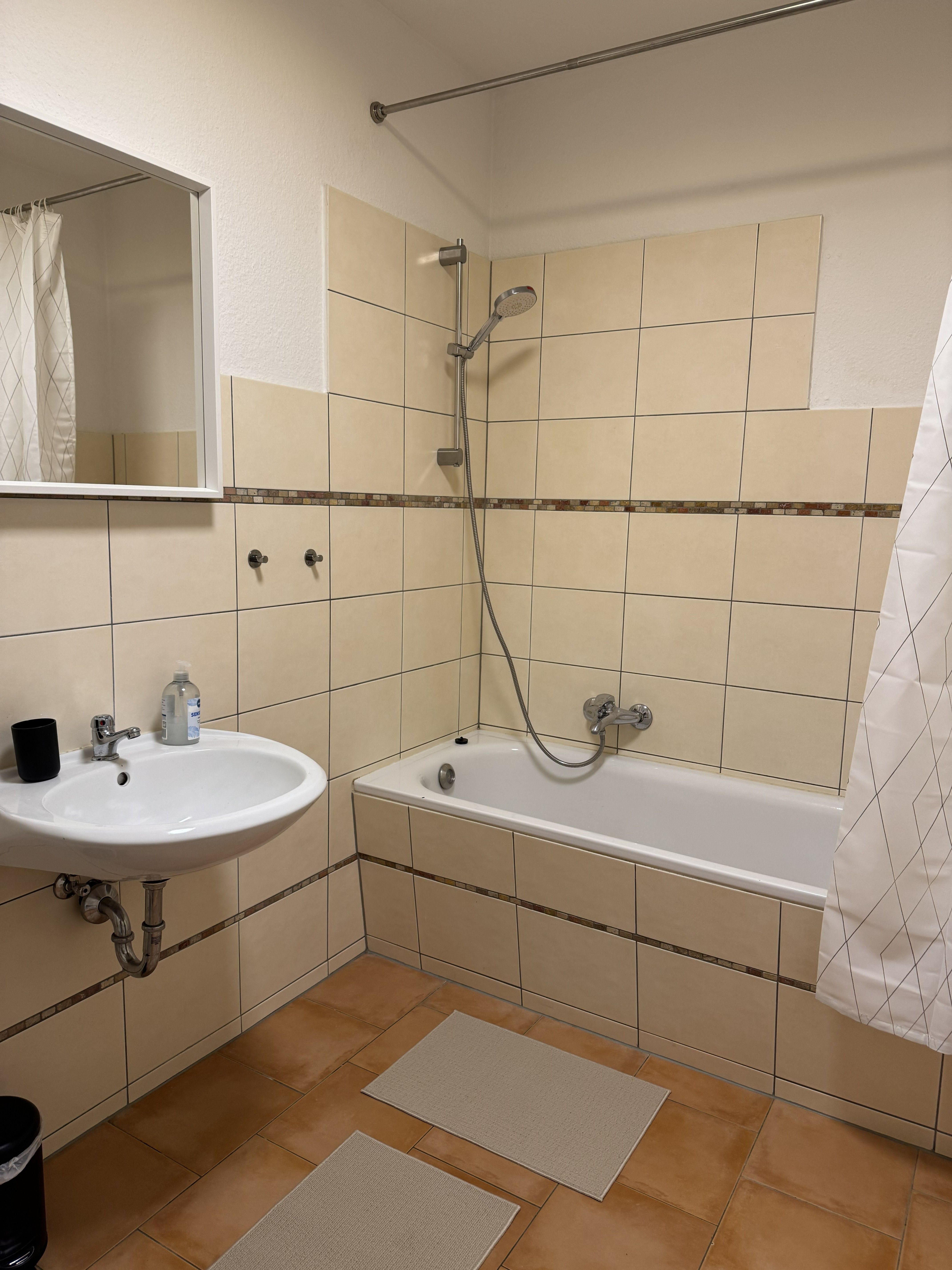  Modern & Quiet 2-Room Apartment In Magdeburg Old Town – Fully Equipped & Move-In Ready  -  Modern & Quiet 2-Room Apartment in Magdeburg Old Town – Fully Equipped & Move-In Ready  - Gallery -  3