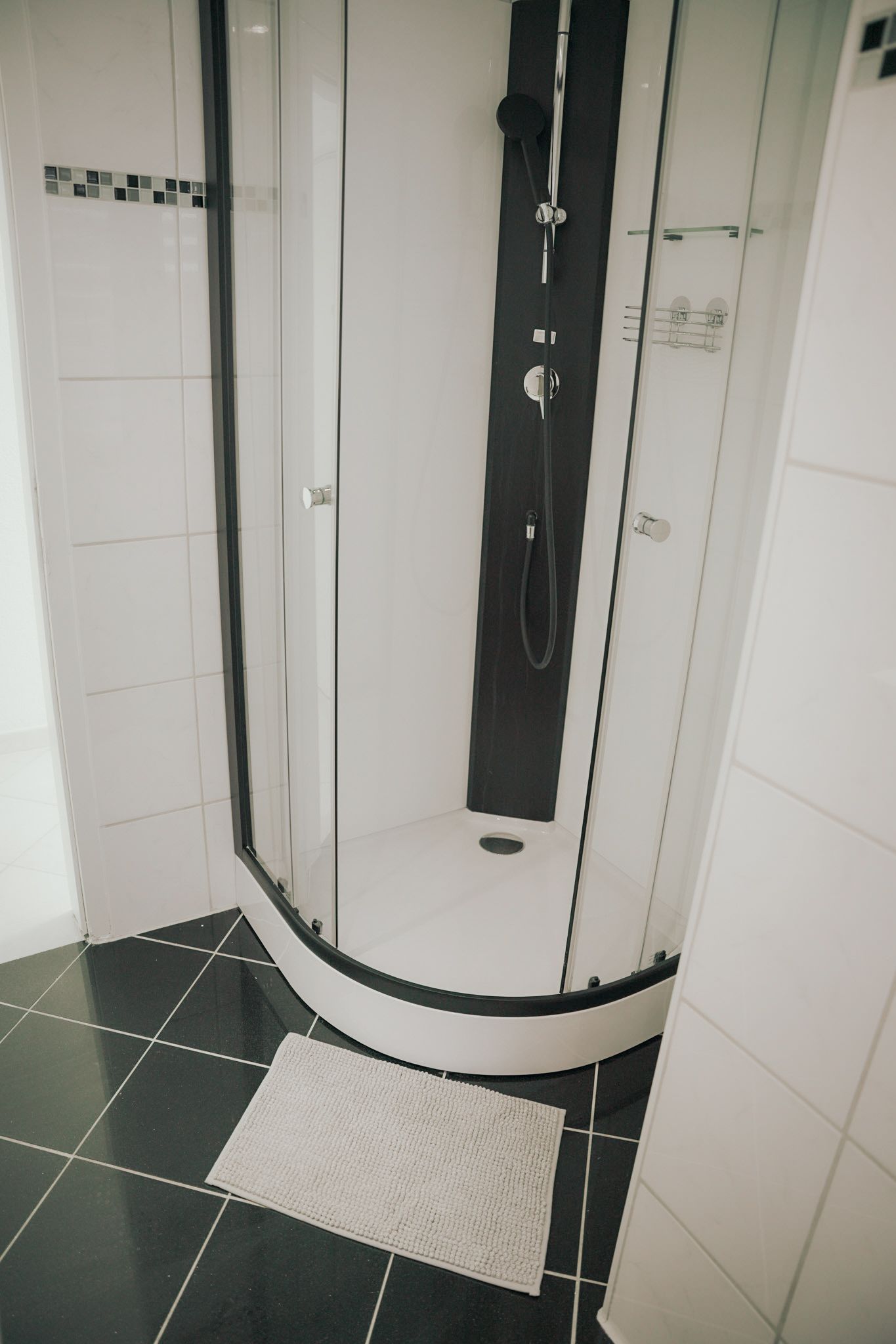  Modern & Fully Furnished 3-Room Apartment (Nuremberg)  -  Modern & fully furnished 3-room apartment (Nuremberg)  - Gallery -  12