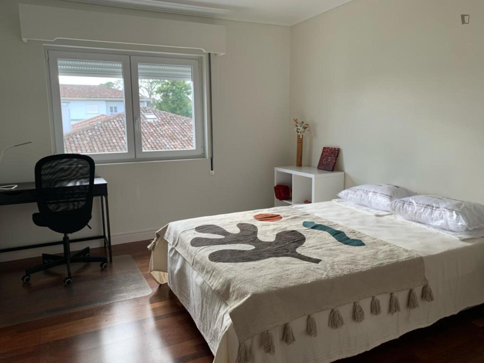  Offer TitleBright Double Bedroom Close To University Of The Azores  -  Offer titleBright Double Bedroom close to University of the Azores  - Gallery -  1