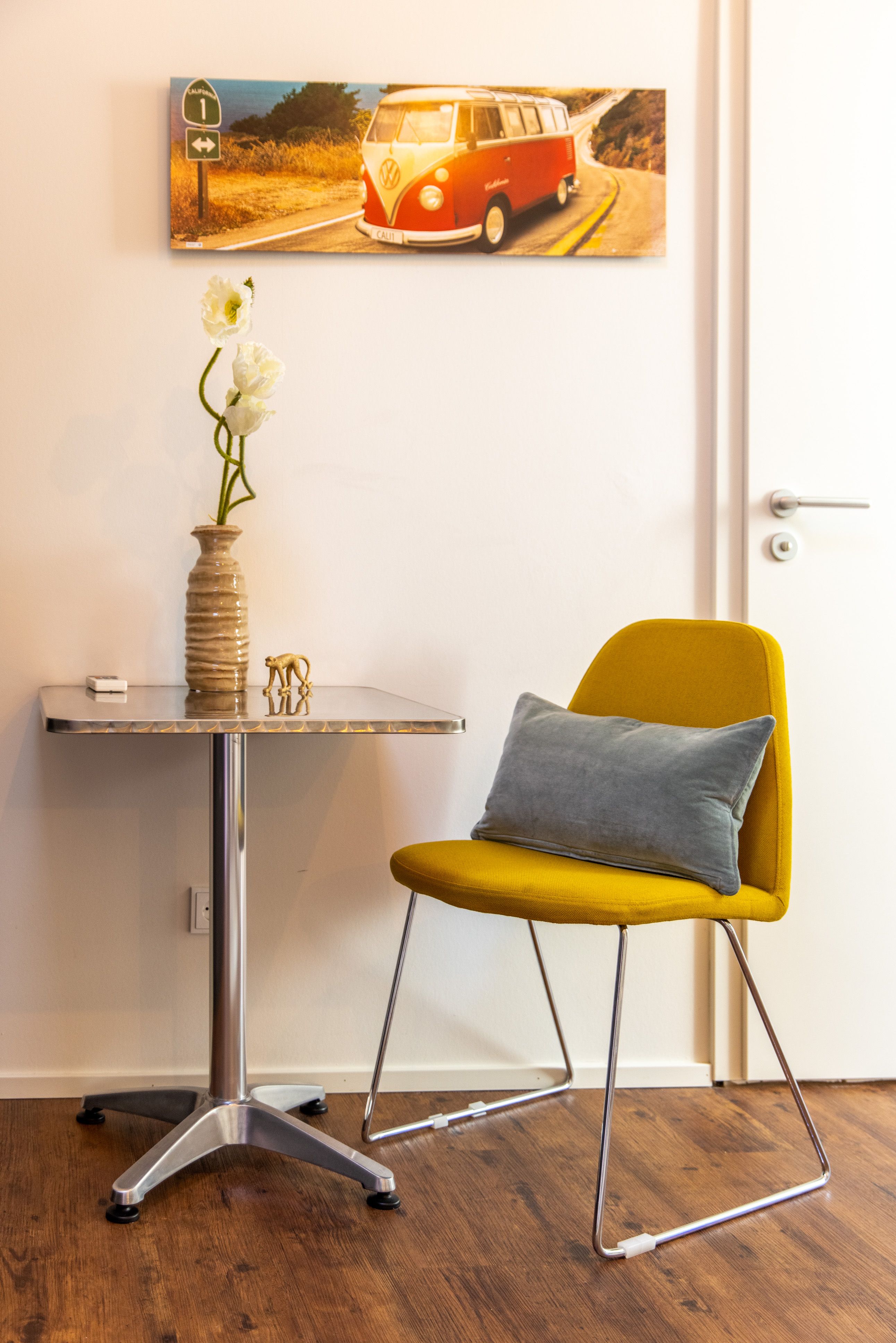 Stylish Design Studio With Air Conditioning At Aliceplatz – Central & Comfortable - Stylish Design Studio with Air Conditioning at Aliceplatz – Central & Comfortable - Gallery - 5