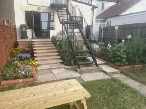 Warm Comfortable Ground Floor Flat