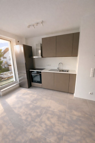 Brand-New Furnished 2-Bedroom Apartment with Balcony in a QNG-Certified Green Building in Kelsterbach