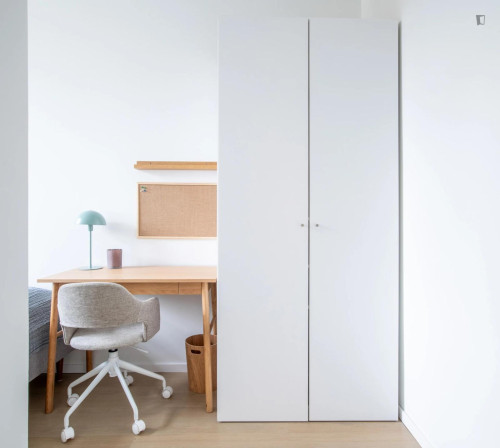 Sunny single bedroom in Grünerløkka