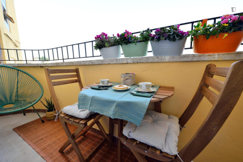 2-bedroom apartment, with outdoor area