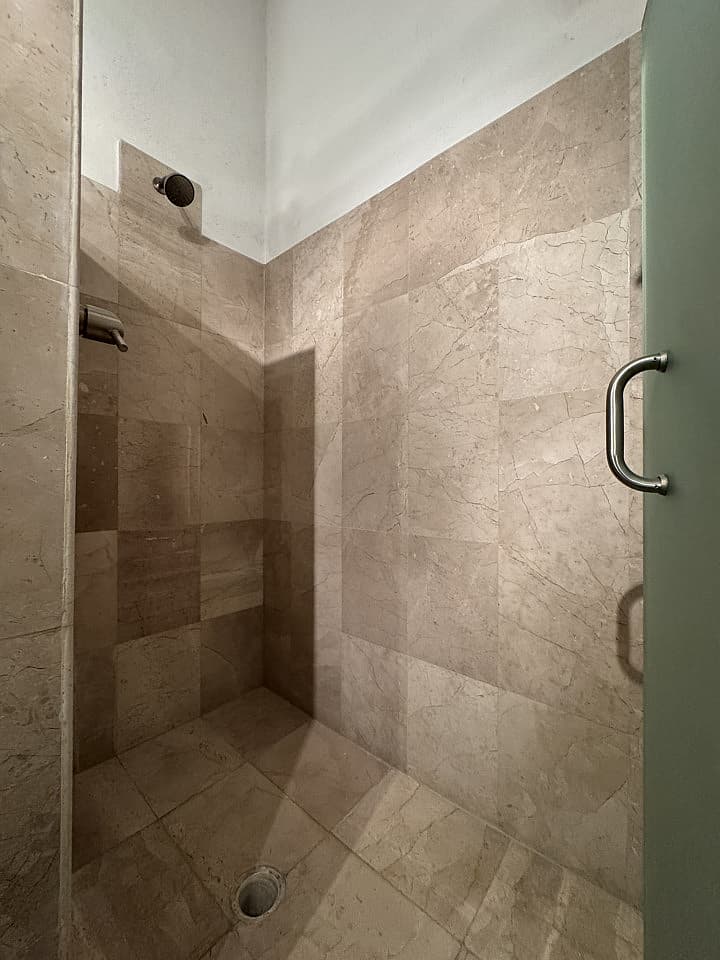 Private With Balcony - 6