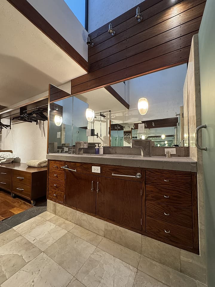  Private Master Suite  -  House-Museum Coliving Experience in Puebla's Artistic Neighborhood Home  - Gallery -  5