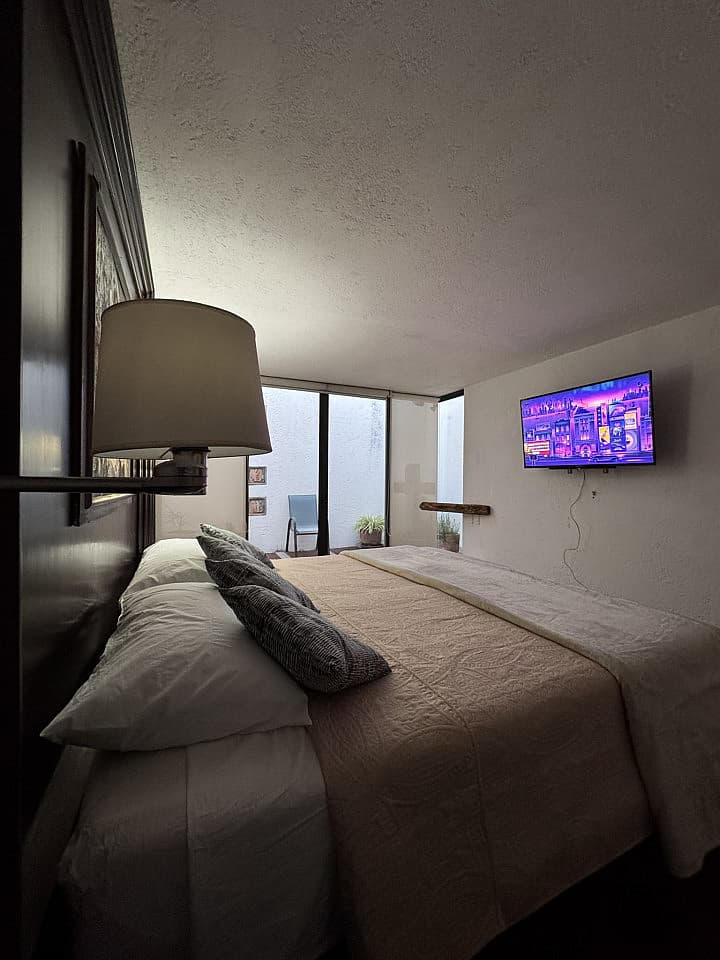  Private Master Suite  -  House-Museum Coliving Experience in Puebla's Artistic Neighborhood Home  - Gallery -  2