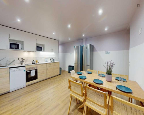 Sublime double bedroom in Hôpital-Saint-Louis