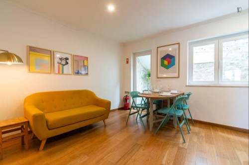 Amazing 2 Bedroom Apartment with a terrace close to NOVA Medical School