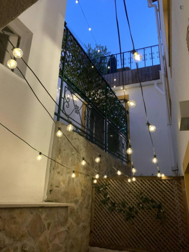 Beautiful 2 Bedroom Apartment with a balcony close to Braancamp Freire Park