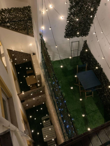 Beautiful 2 Bedroom Apartment with a balcony close to Braancamp Freire Park