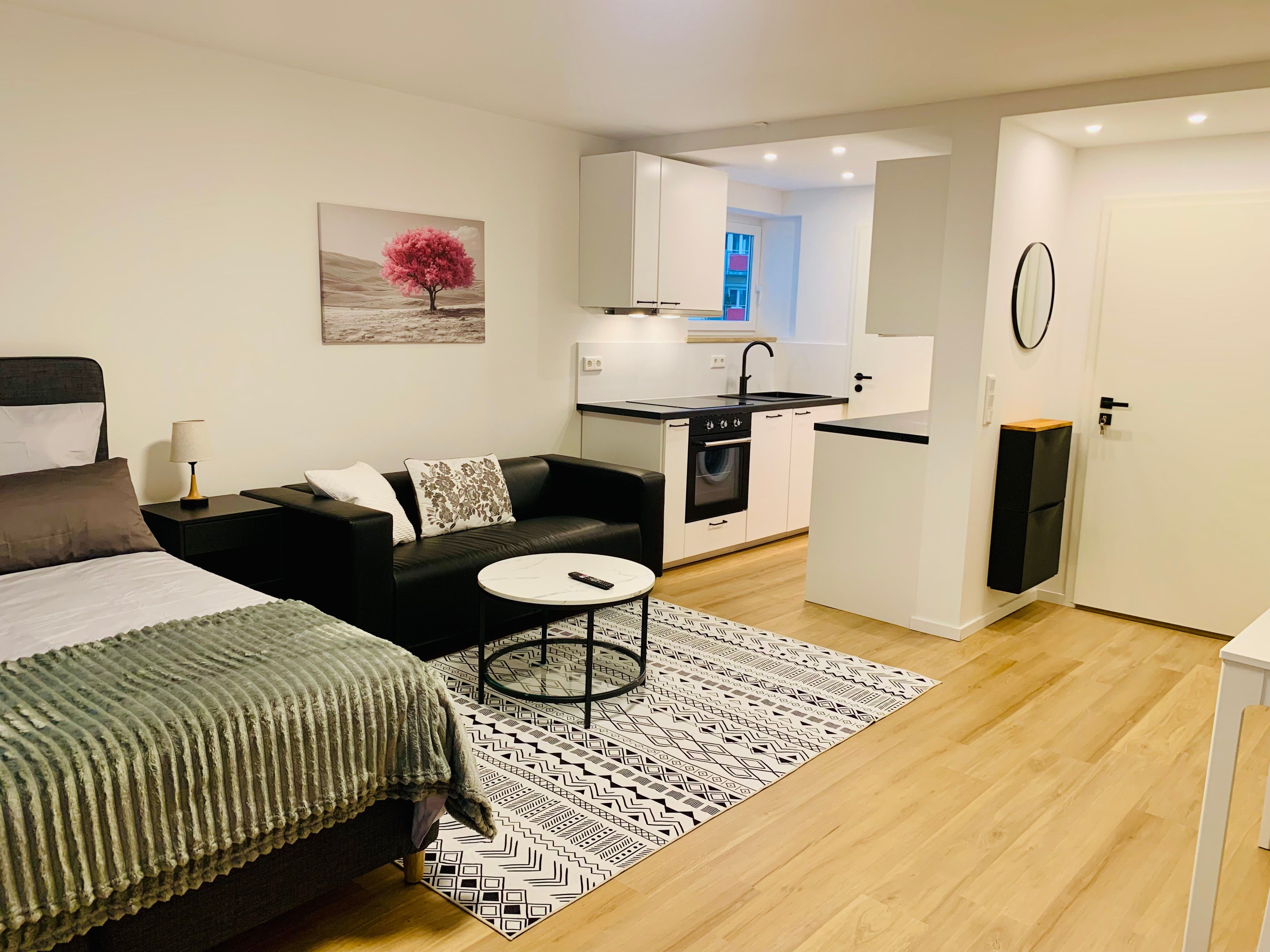 Modern 1-Bedroom Apartment With Balcony – Newly Renovated & Fully Furnished - 14