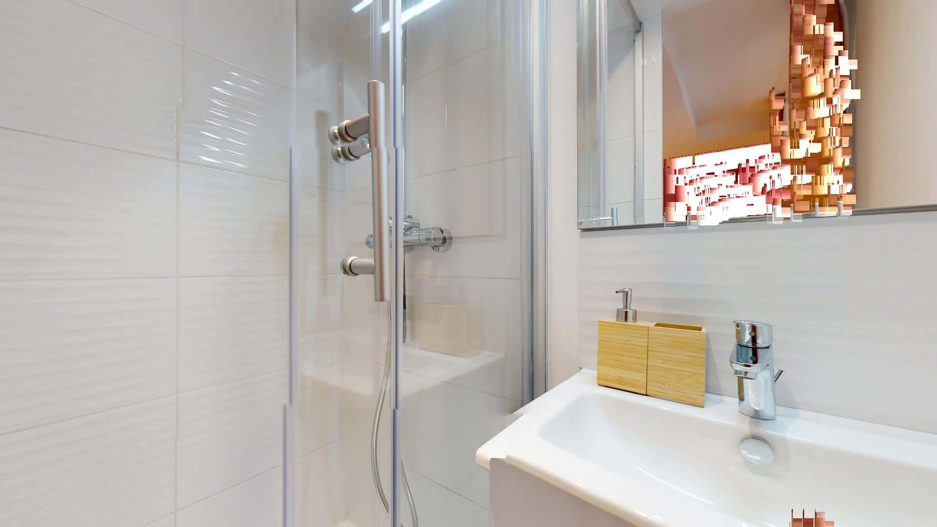 3 Bedrooms - 8