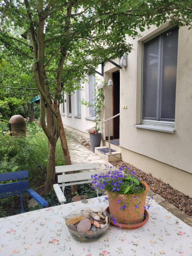 Cozy apartment on the riverbank in Potsdam