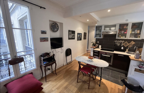 Bright and Quiet 2-Bedroom Apartment – 53 sqm in the Heart of Paris’ 9th Arrondissement, Saint-Georges