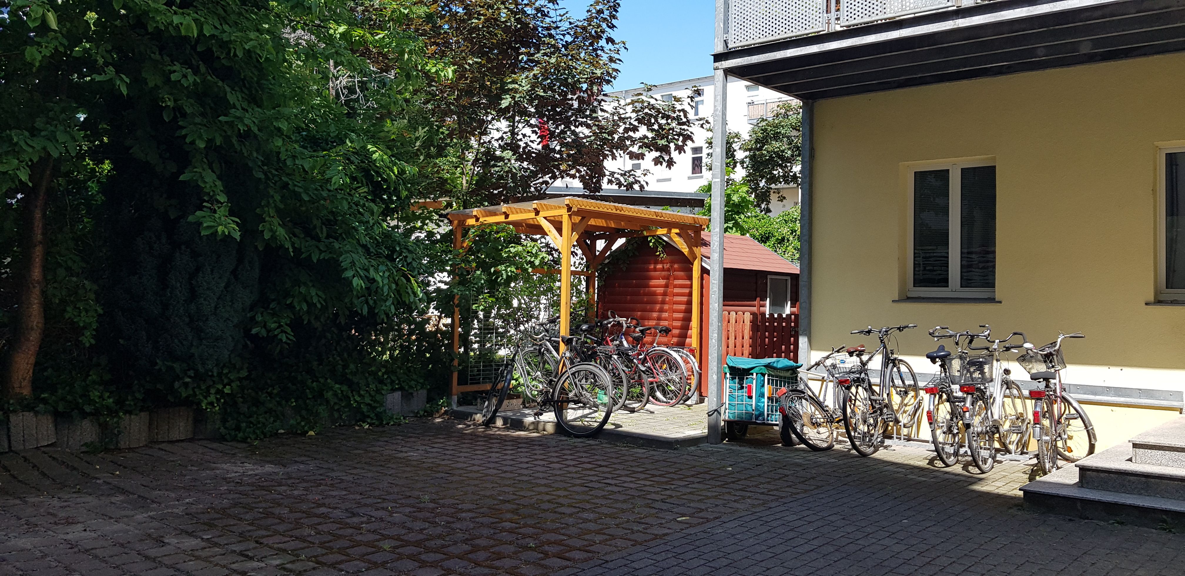 Top Located Apartment Near Water With Big Terrace And Parking Spot Near Karl-Heine-Street - 45