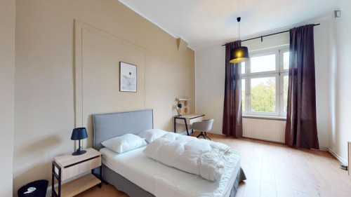 Inviting double bedroom in Friedenau