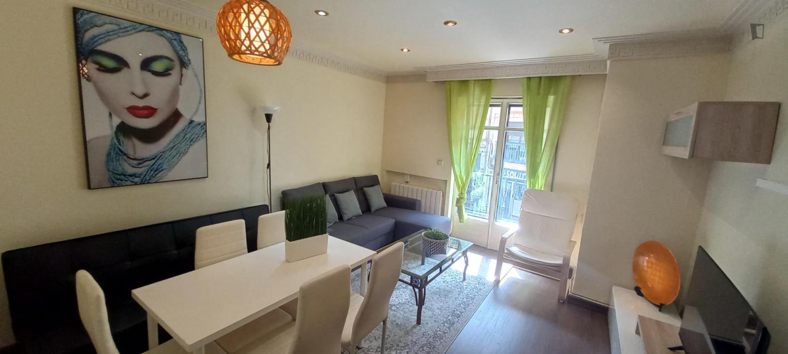 Welcoming 3 Bedroom Apartment Close To Campo De San Francisco Park - Welcoming 3 Bedroom Apartment close to Campo de San Francisco Park - Gallery - 1
