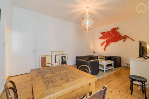 Feel-good home on Savignyplatz in Charlottenburg