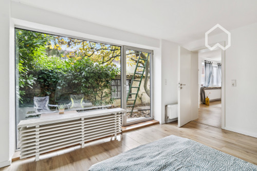 Modern, generous apartment with a terrace in a prime location in Kelsterbach