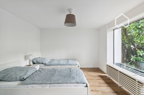 Modern, generous apartment with a terrace in a prime location in Kelsterbach