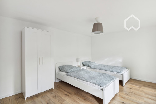 Modern, generous apartment with a terrace in a prime location in Kelsterbach