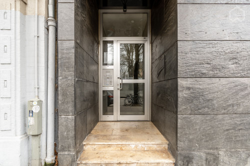 Centrally located in Bilk with top traffic connections *** stylishly furnished *** new 1 bedroom apartment with kitchen *** with cleaning