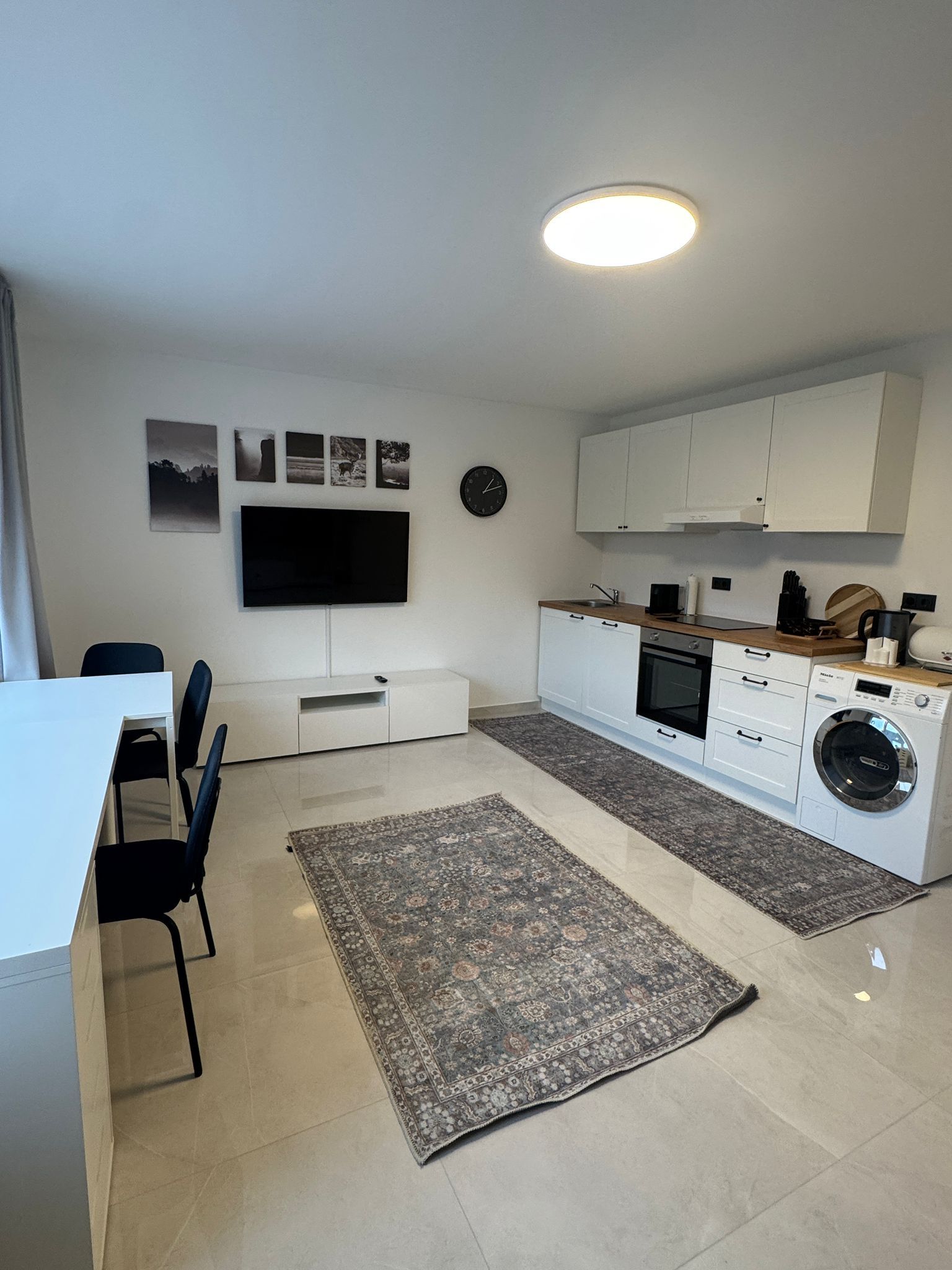 First Occupancy: Fully Furnished Modern Apartment In A Quiet Location - 2