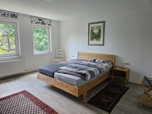 Möblierte, moderne Wohnung in ruhiger, grüner Wohnlage in Siegburg zetrumsnah