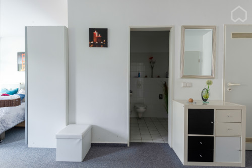 Modern, bright & comfortable 1 room apartment, floor-to-ceiling panoramic windows near main station - Gallery - 13